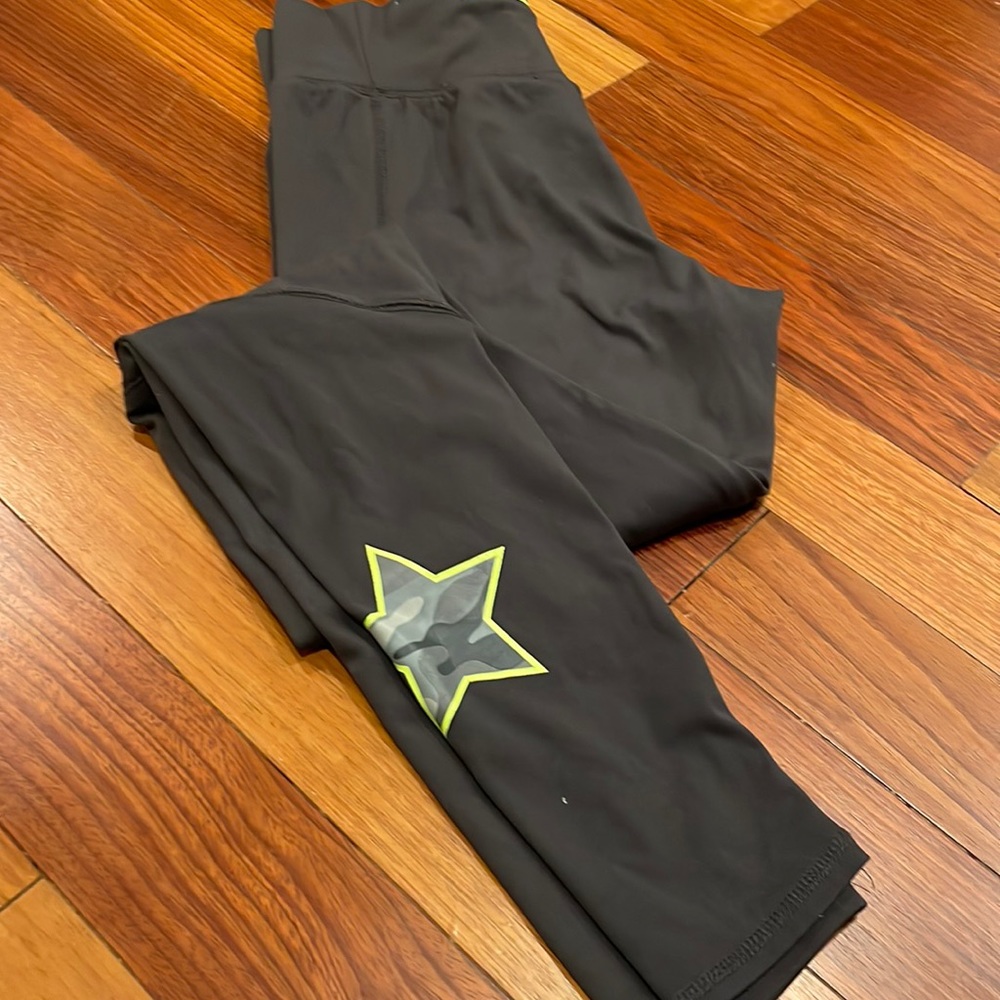Pj salvage leggings with camo neon star